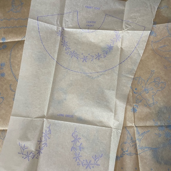 Vintage 50’s Vogart Baby Layette Motif Embroidery Transfers for Clothing/Bibs - Picture 4 of 8